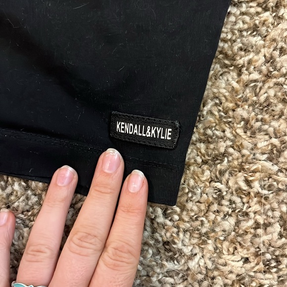 One shoulder crop top - Picture 2 of 3